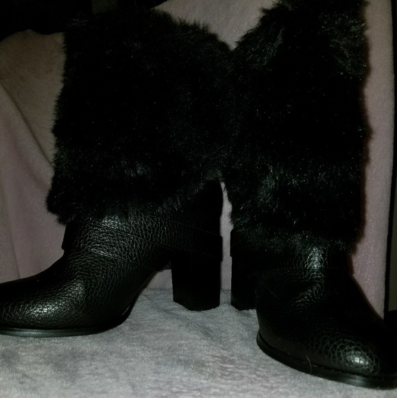 Heeled Boots with the fur.. - Picture 2 of 6